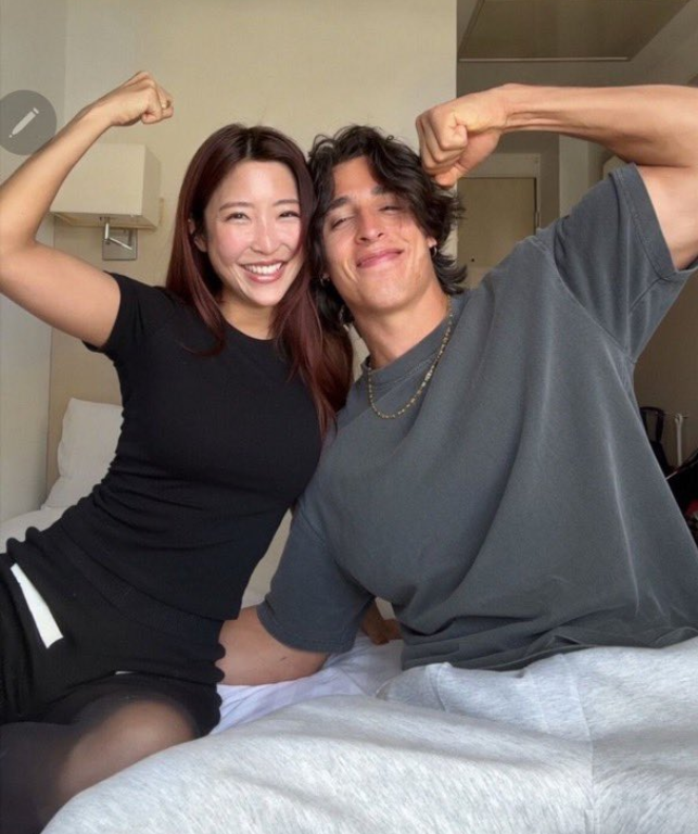 فيلم يوسف خليل مع البنت الأسيوية